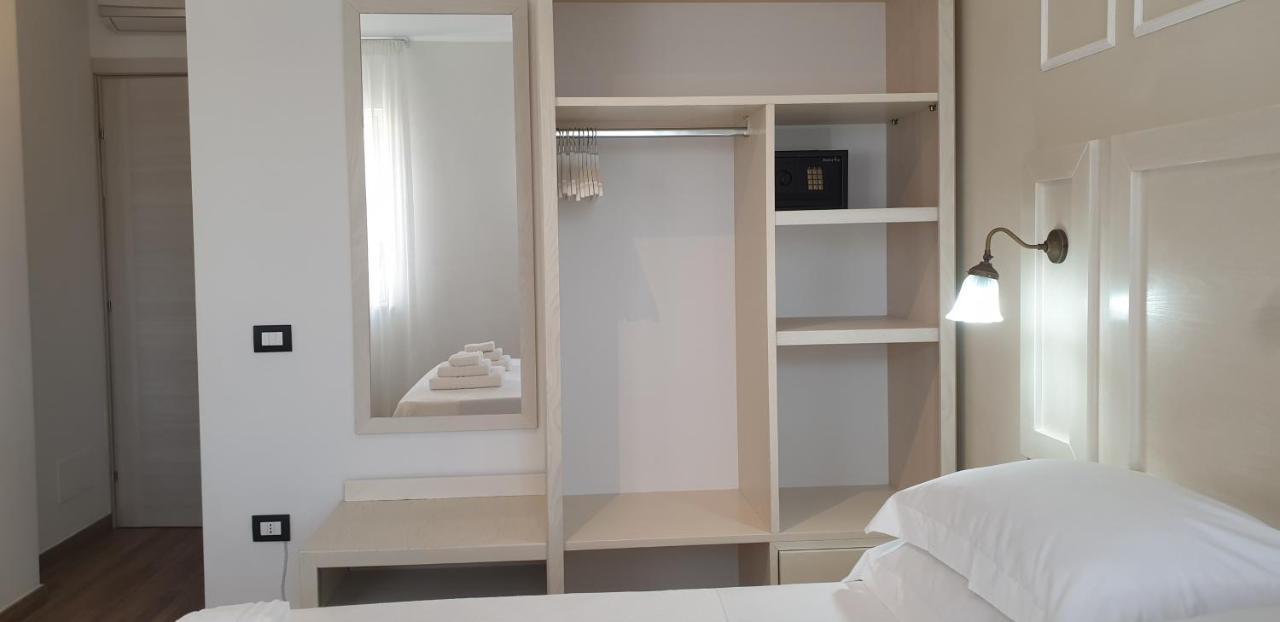 Le Camere Di Libero E Roberta Parghelia Εξωτερικό φωτογραφία