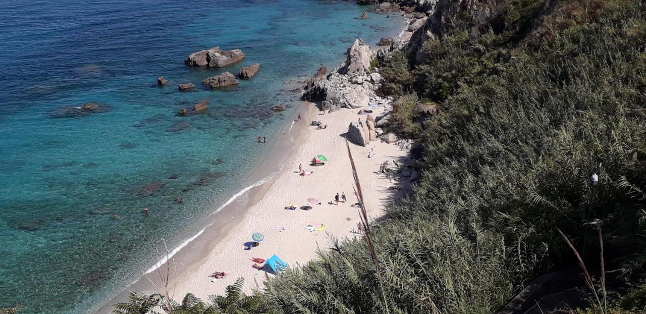 Le Camere Di Libero E Roberta Parghelia Εξωτερικό φωτογραφία